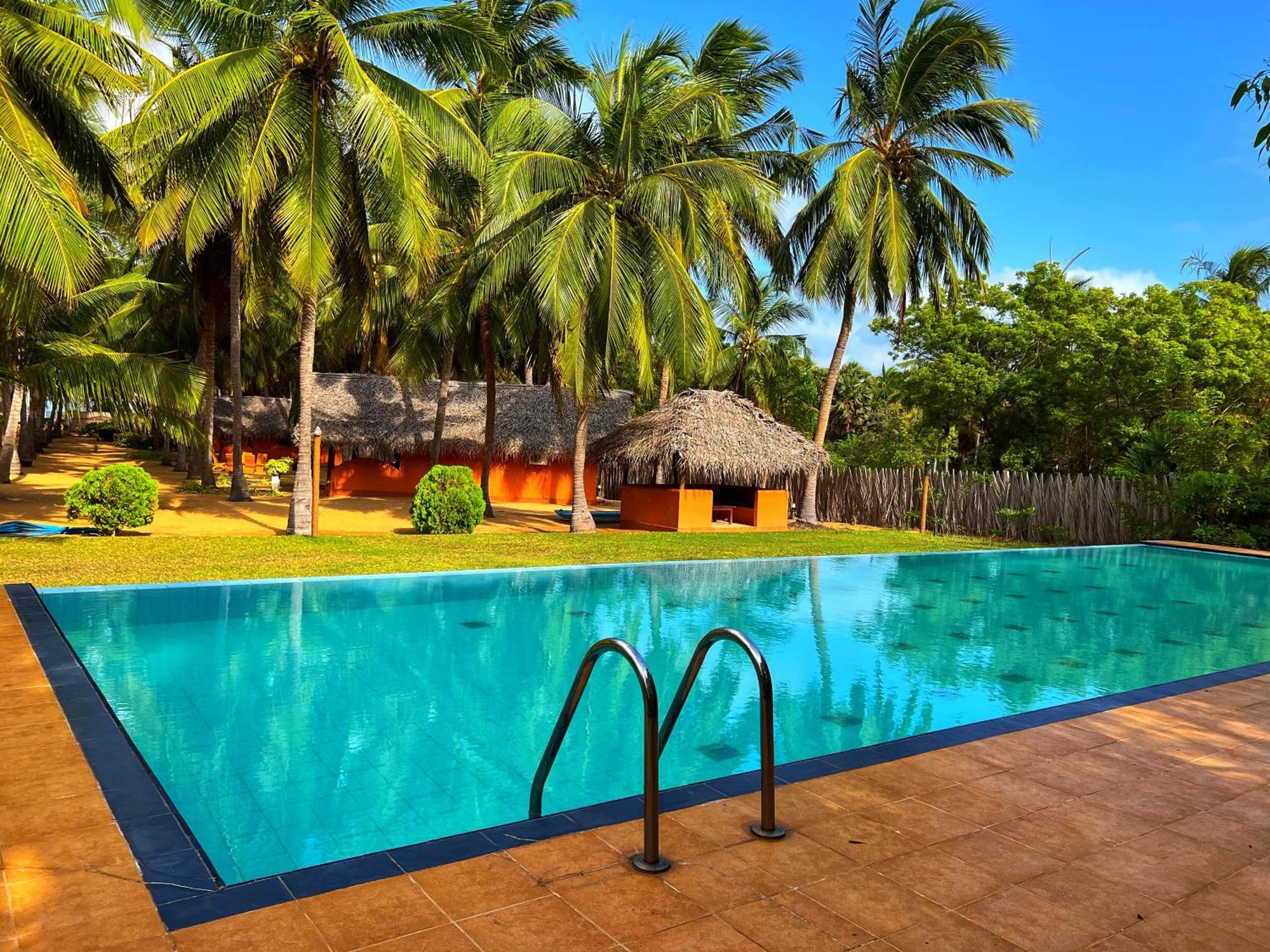 Roshanne Beach Resort Kalpitiya Esterno foto