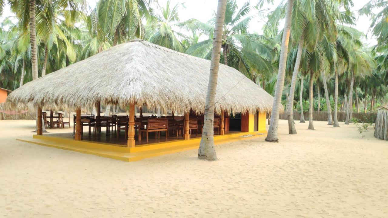 Roshanne Beach Resort Kalpitiya Esterno foto