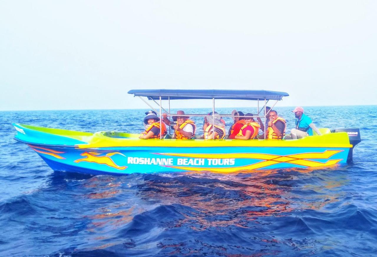 Roshanne Beach Resort Kalpitiya Esterno foto