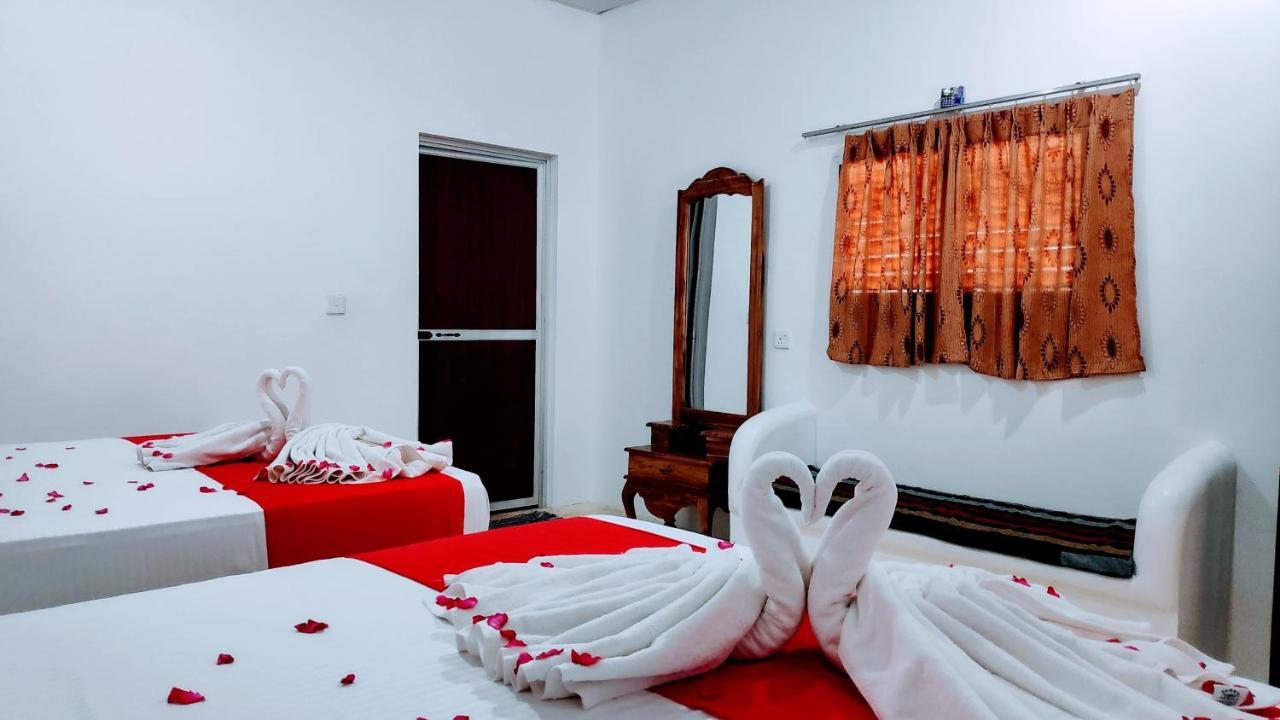 Roshanne Beach Resort Kalpitiya Esterno foto