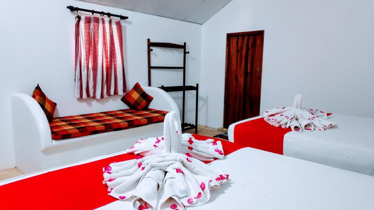 Roshanne Beach Resort Kalpitiya Esterno foto