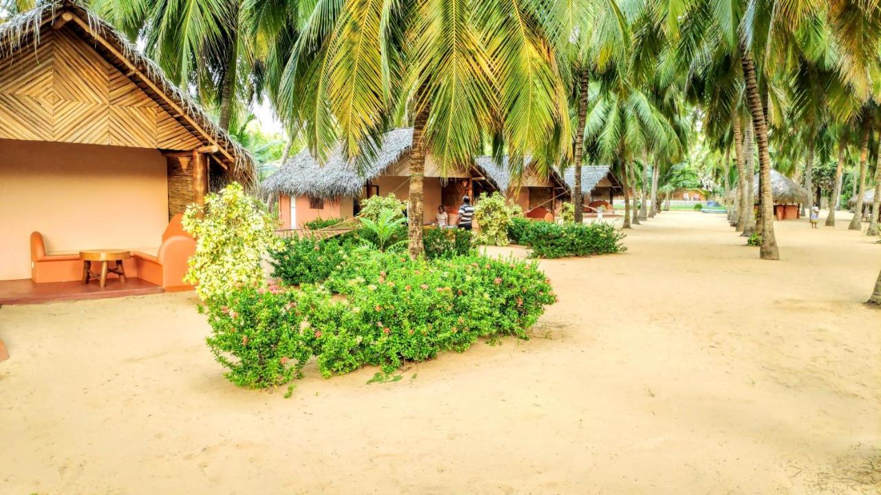 Roshanne Beach Resort Kalpitiya Esterno foto